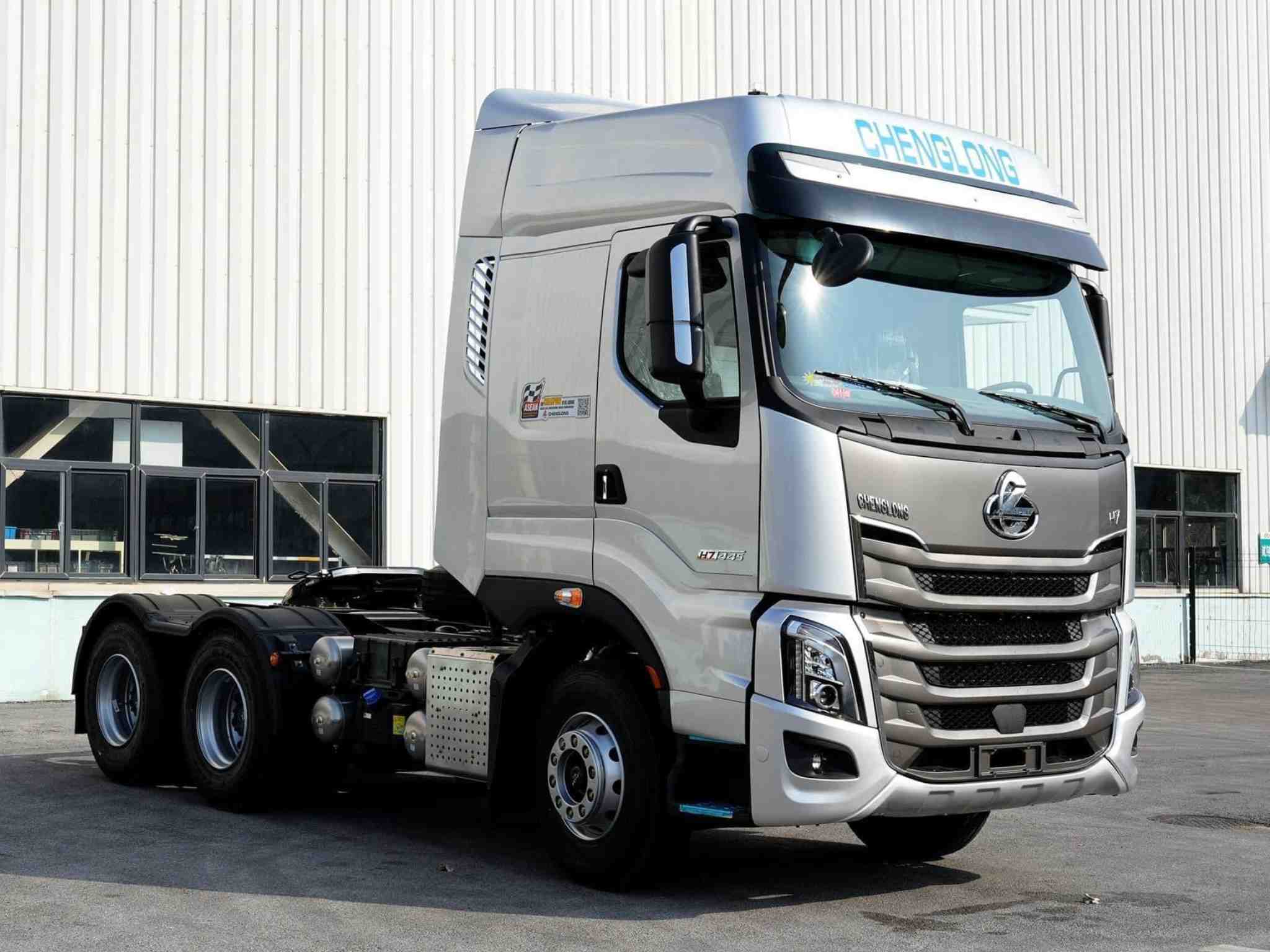 Đầu kéo Chenglong H7 Luxx 445 HP