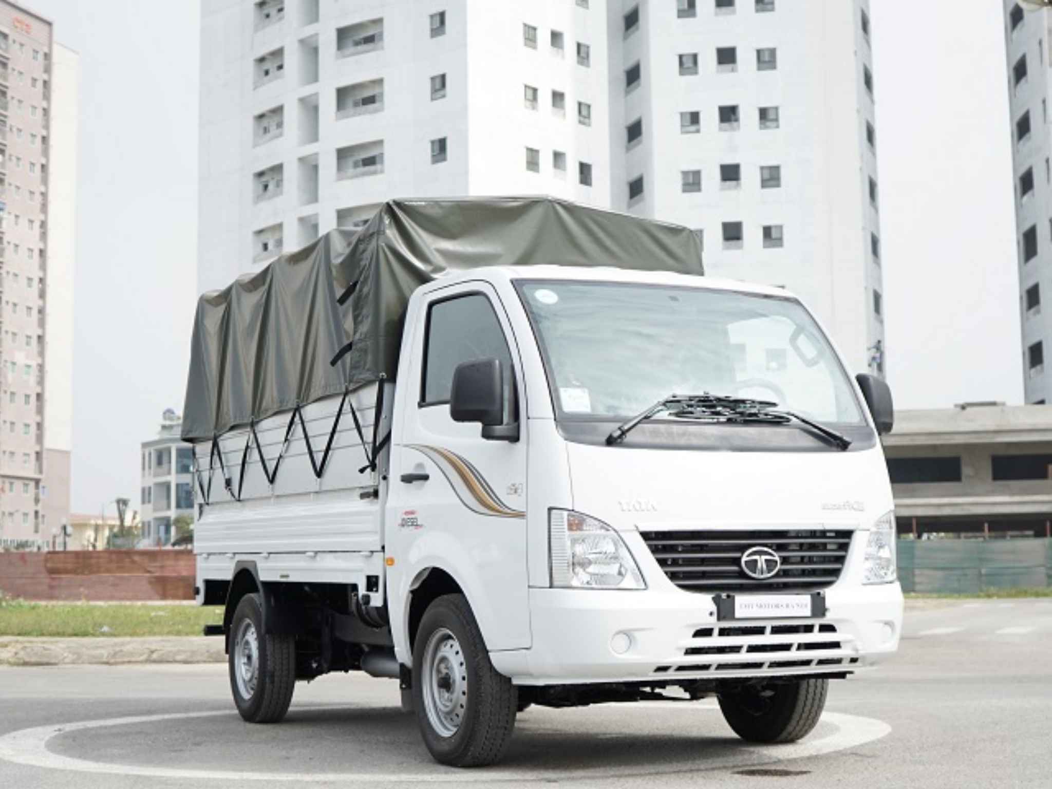 Xe Tải Tata Super Ace 1T2 Máy Dầu Siêu Tiết Kiệm