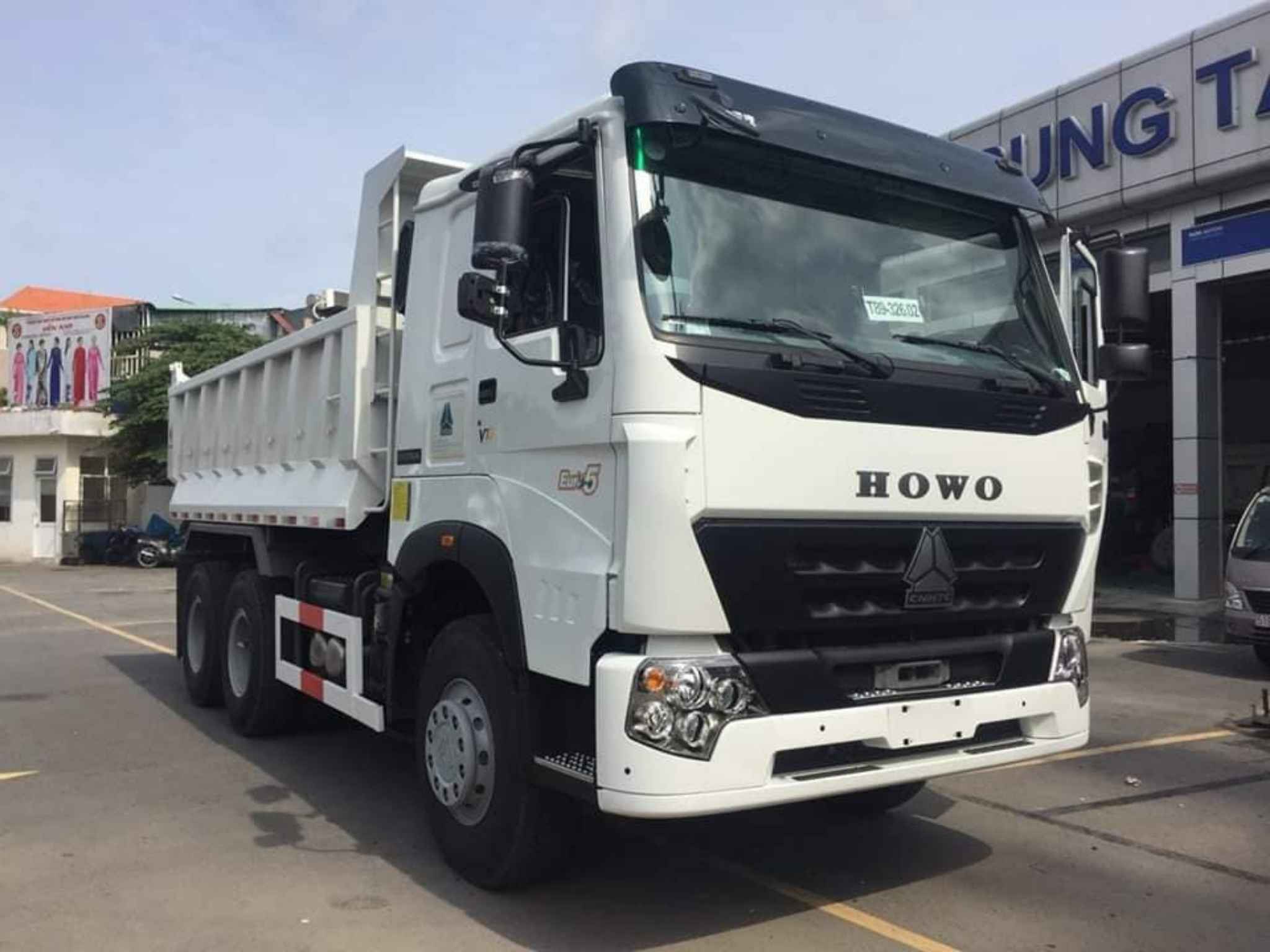 Xe Ben Howo 3 Chân V7G 340 HP Thùng Vát Hyundai