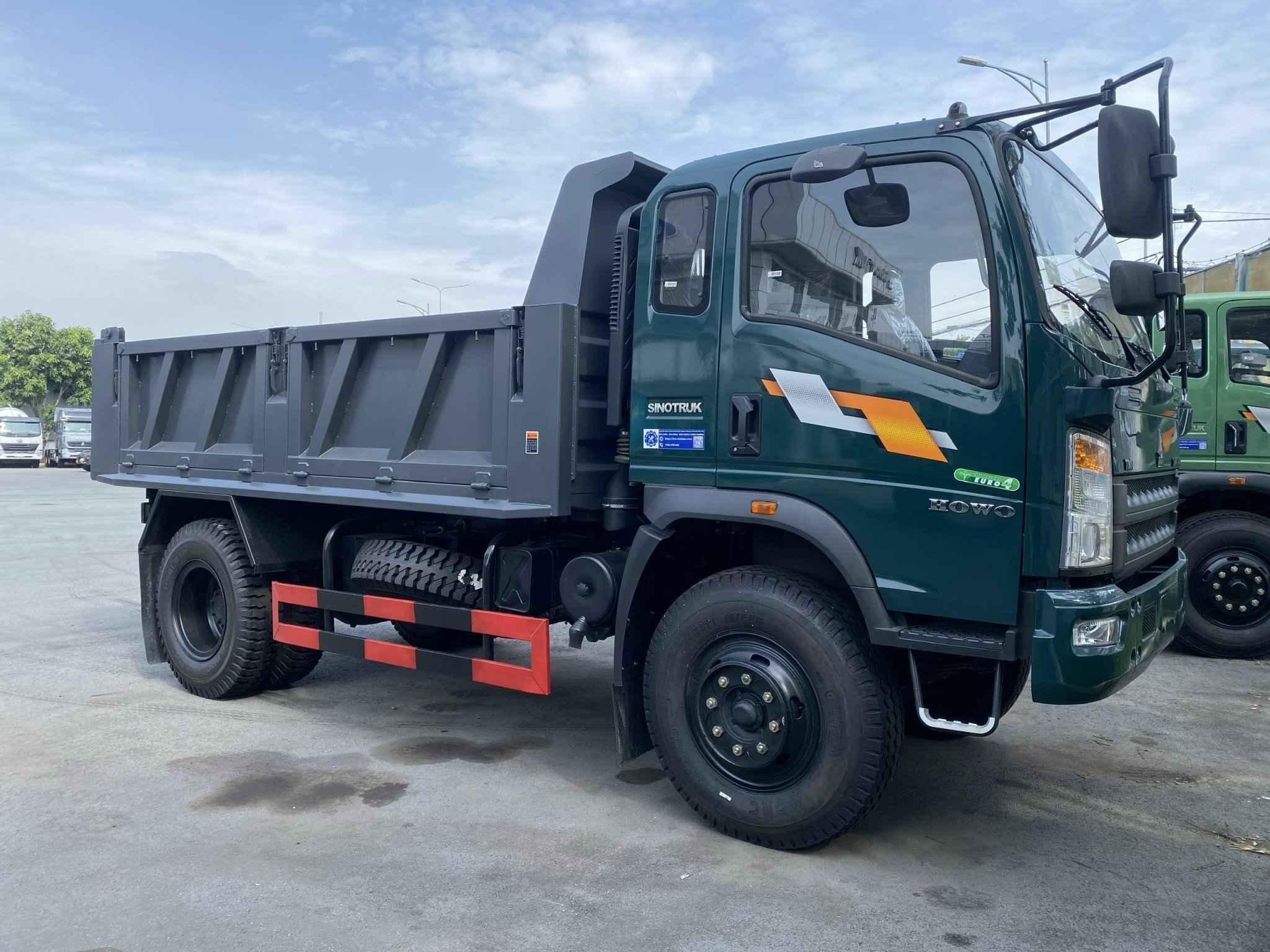 Xe ben TMT Sinotruk 9t5 ST11895D