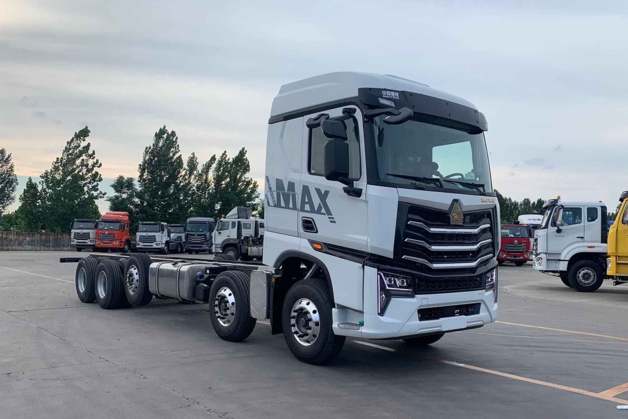 Xe tải Howo Max 5 chân 10x4 400 HP